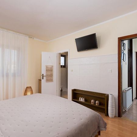 Marisan Seaview Apartment Funtana Kültér fotó